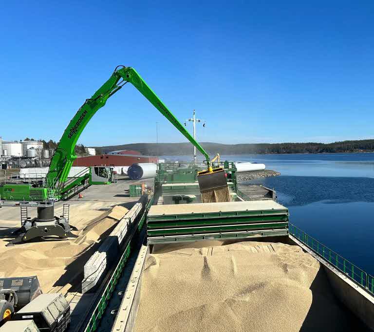 Pellets i lastutrymme på båt