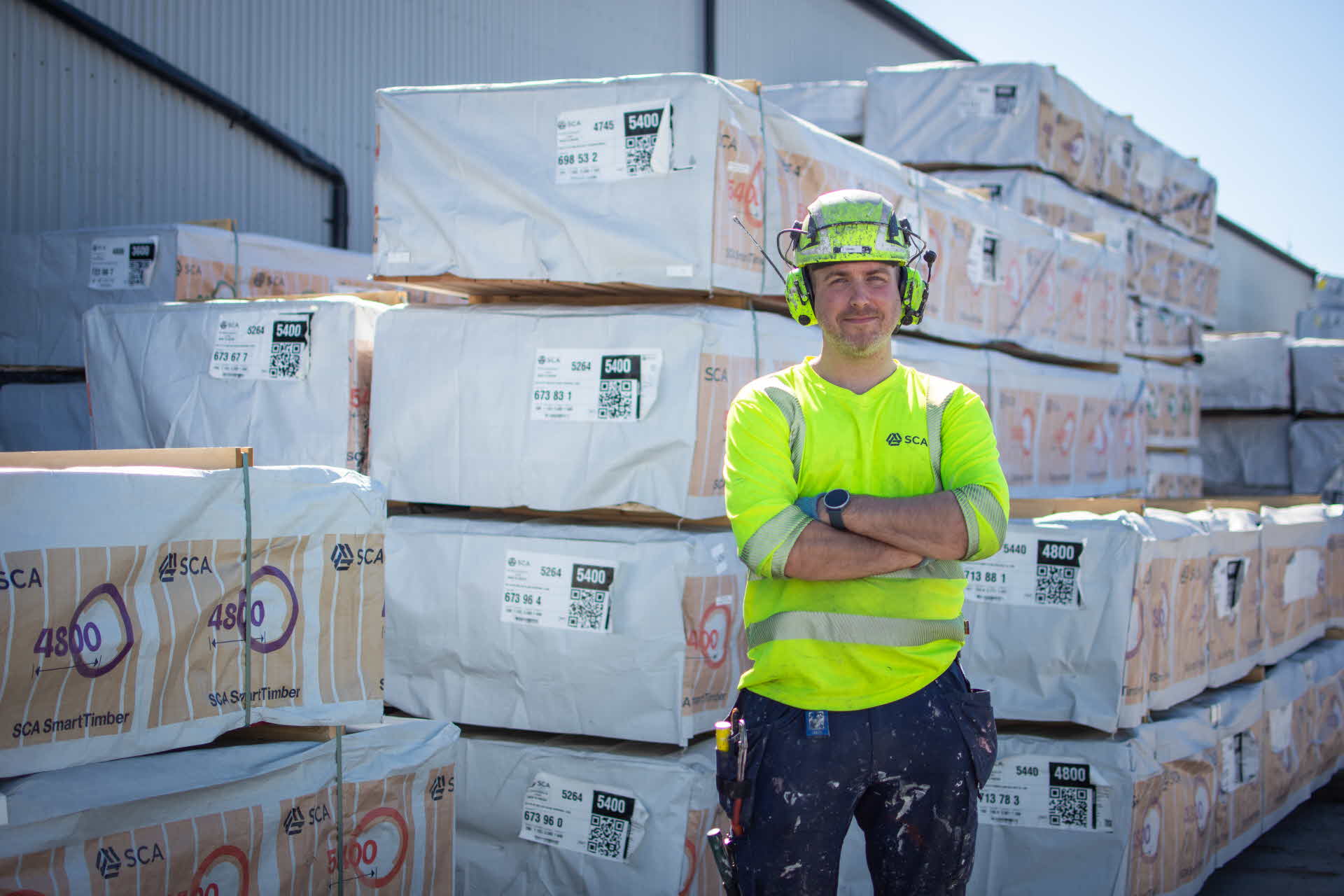 Porträtt på Daniel, operatör på måleriet.