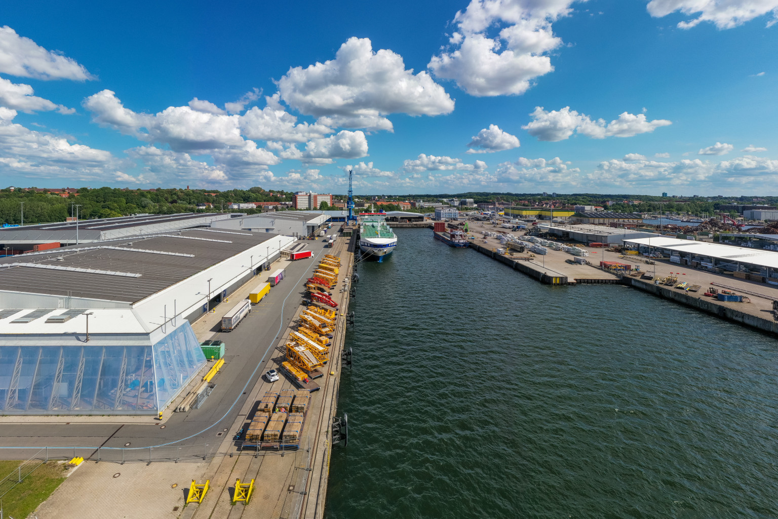 En del av hamnen i Kiel.