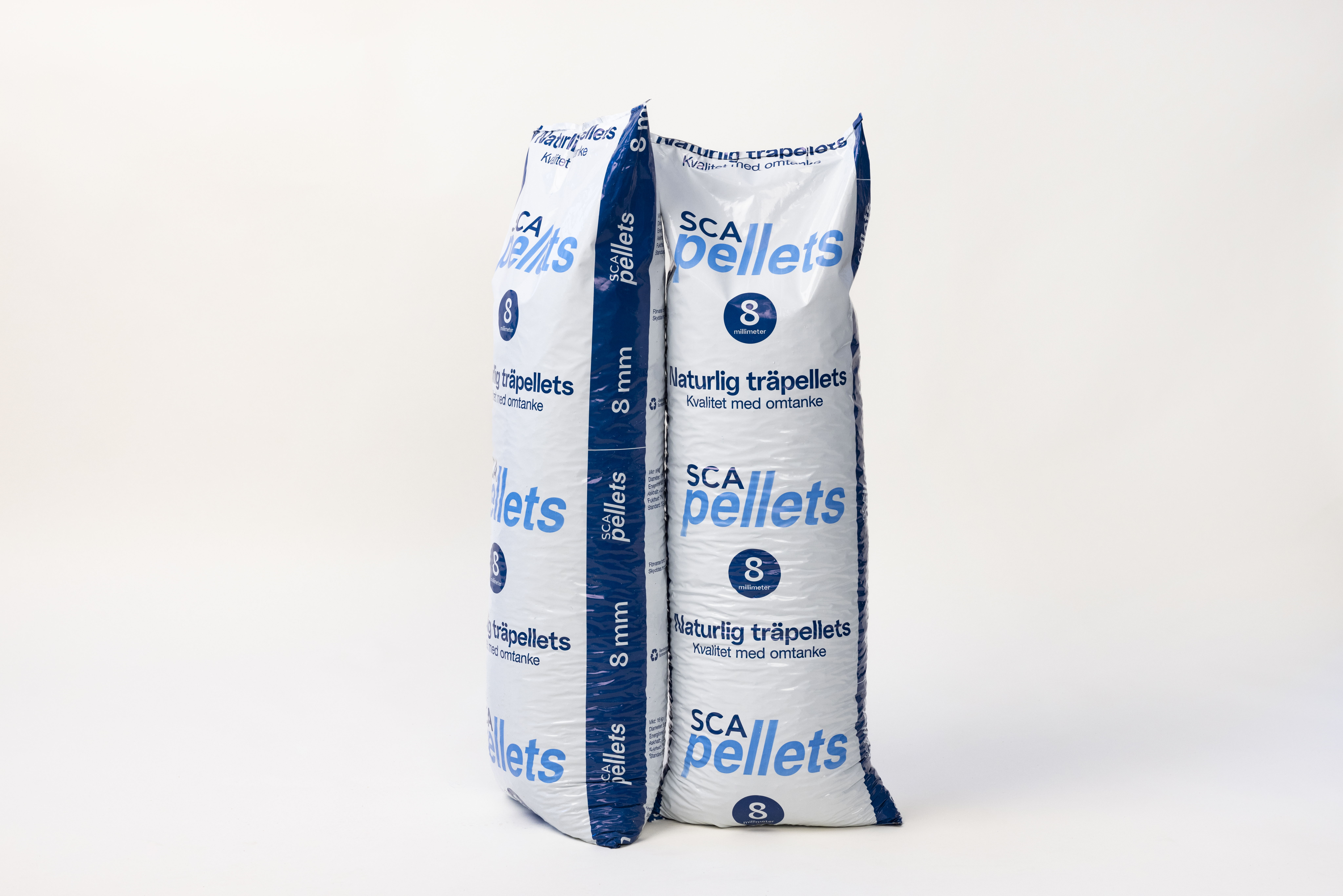 Pelletssäckar stående