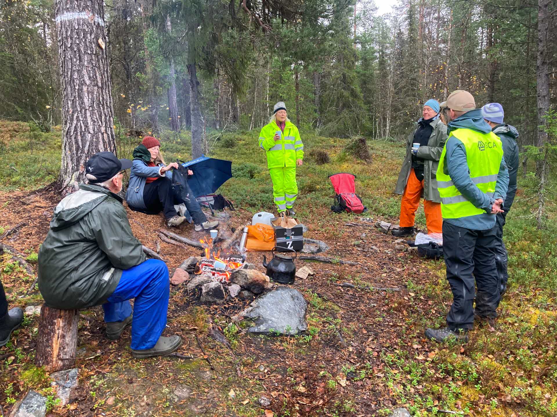 Gruppen samlas för möte