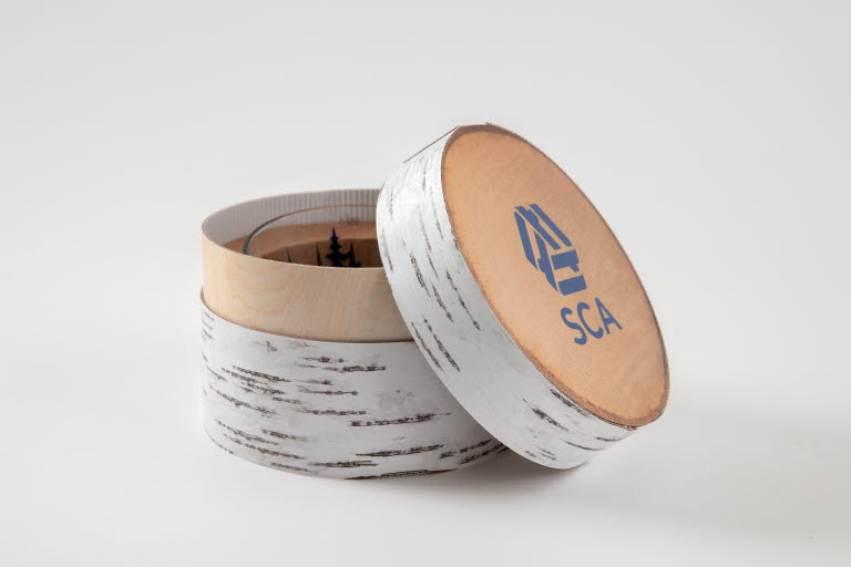 Packaging made of SCA Kraftliner White Top with beautiful birch print