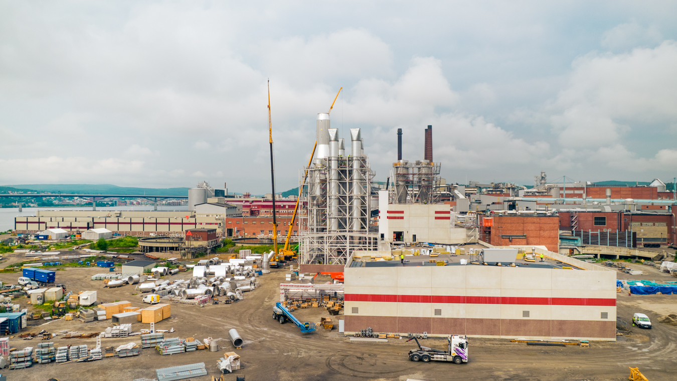 Flash dryer installation at the CTMP project.