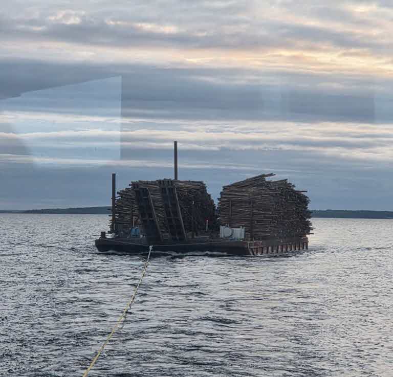pråm med virke