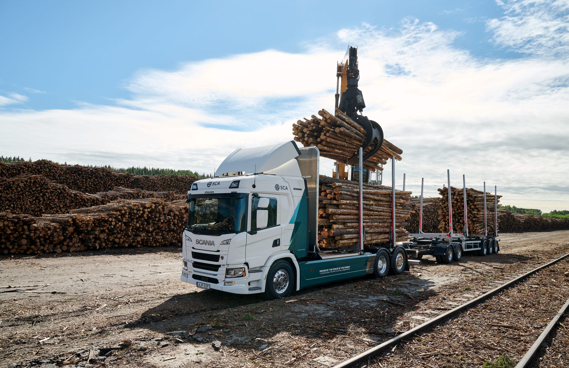 First electric timber truck