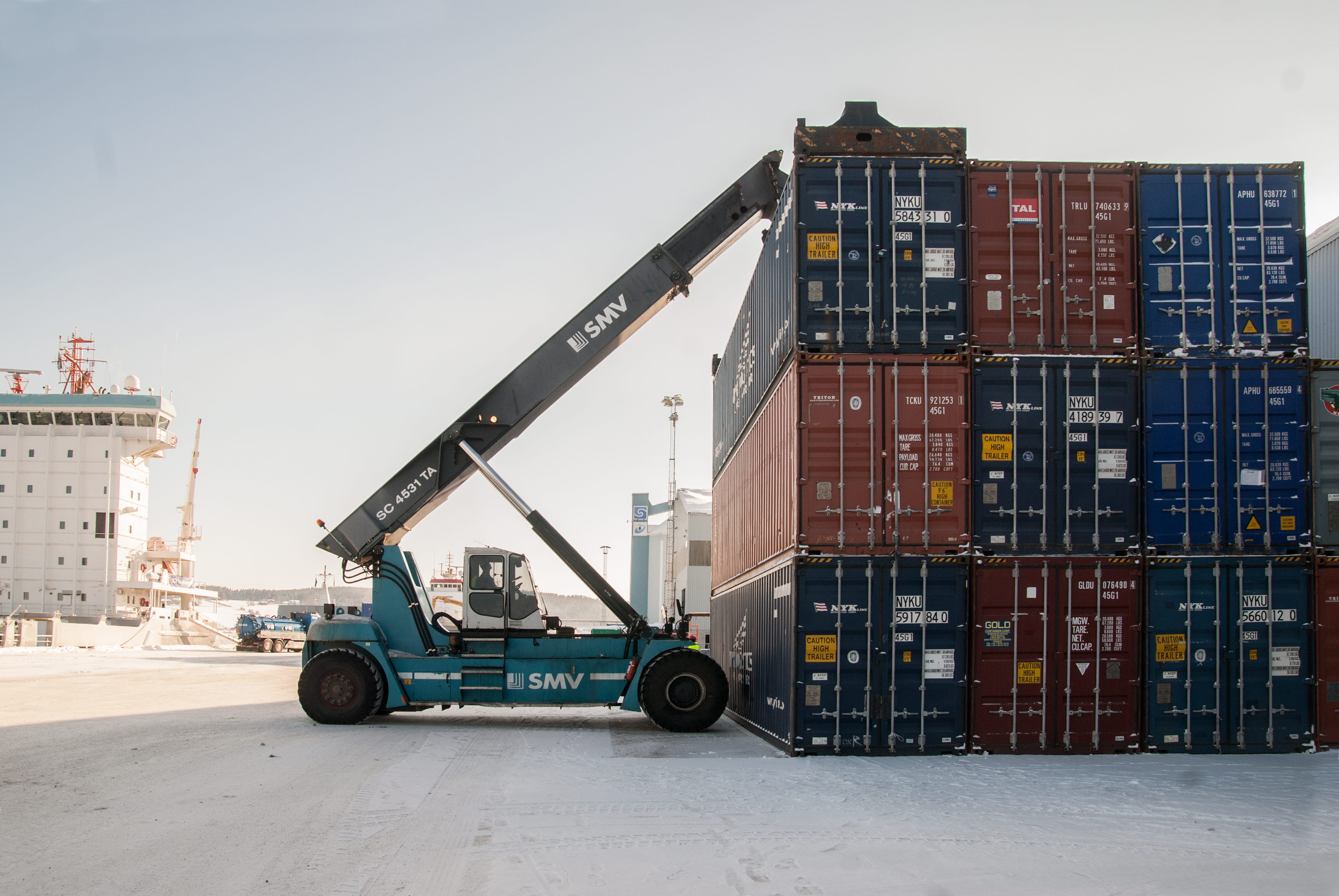 Container lift at Terminal Sundsvall.