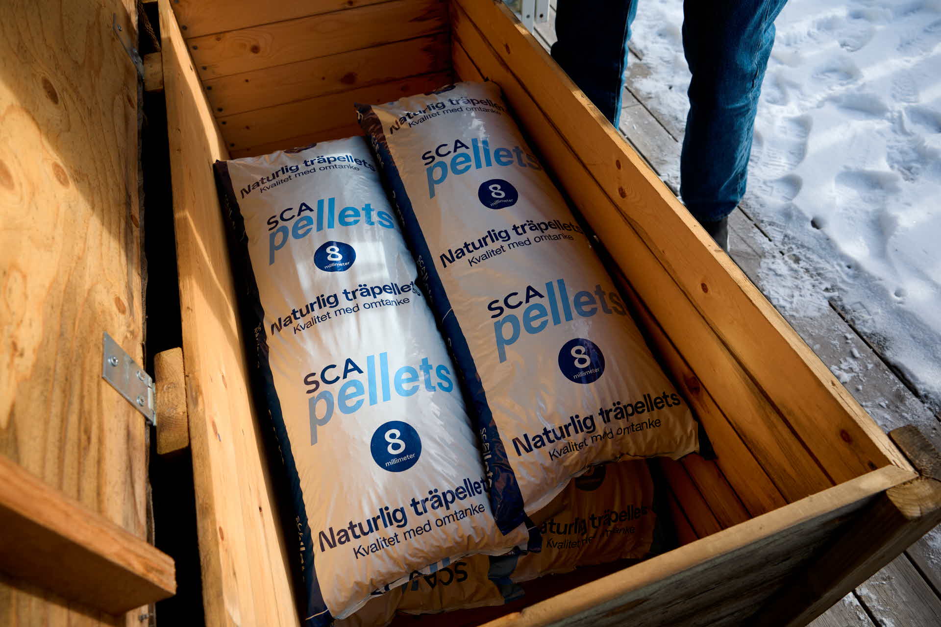 Reservpellets i en låda