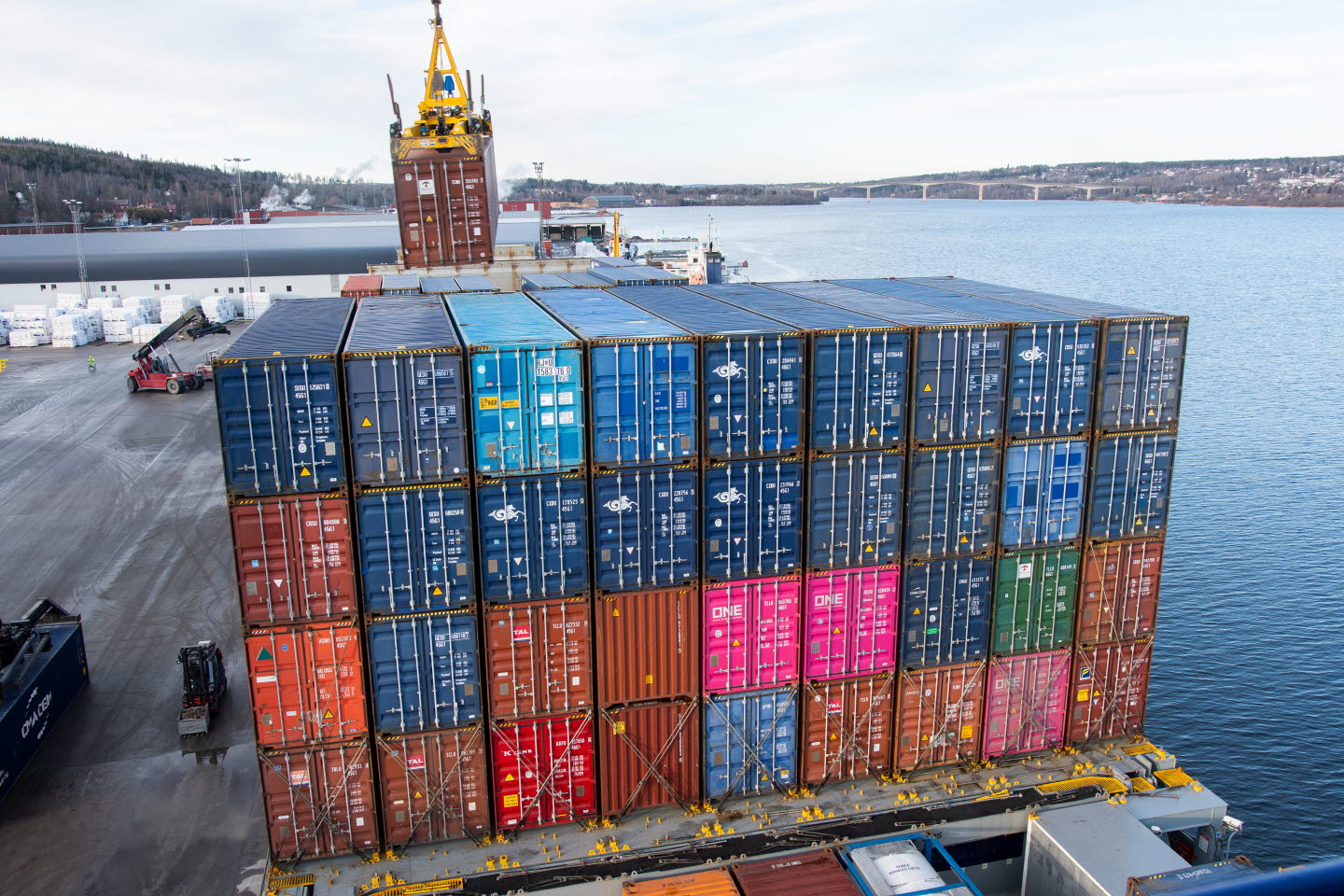 Containerhantering Logistics Sundsvall.